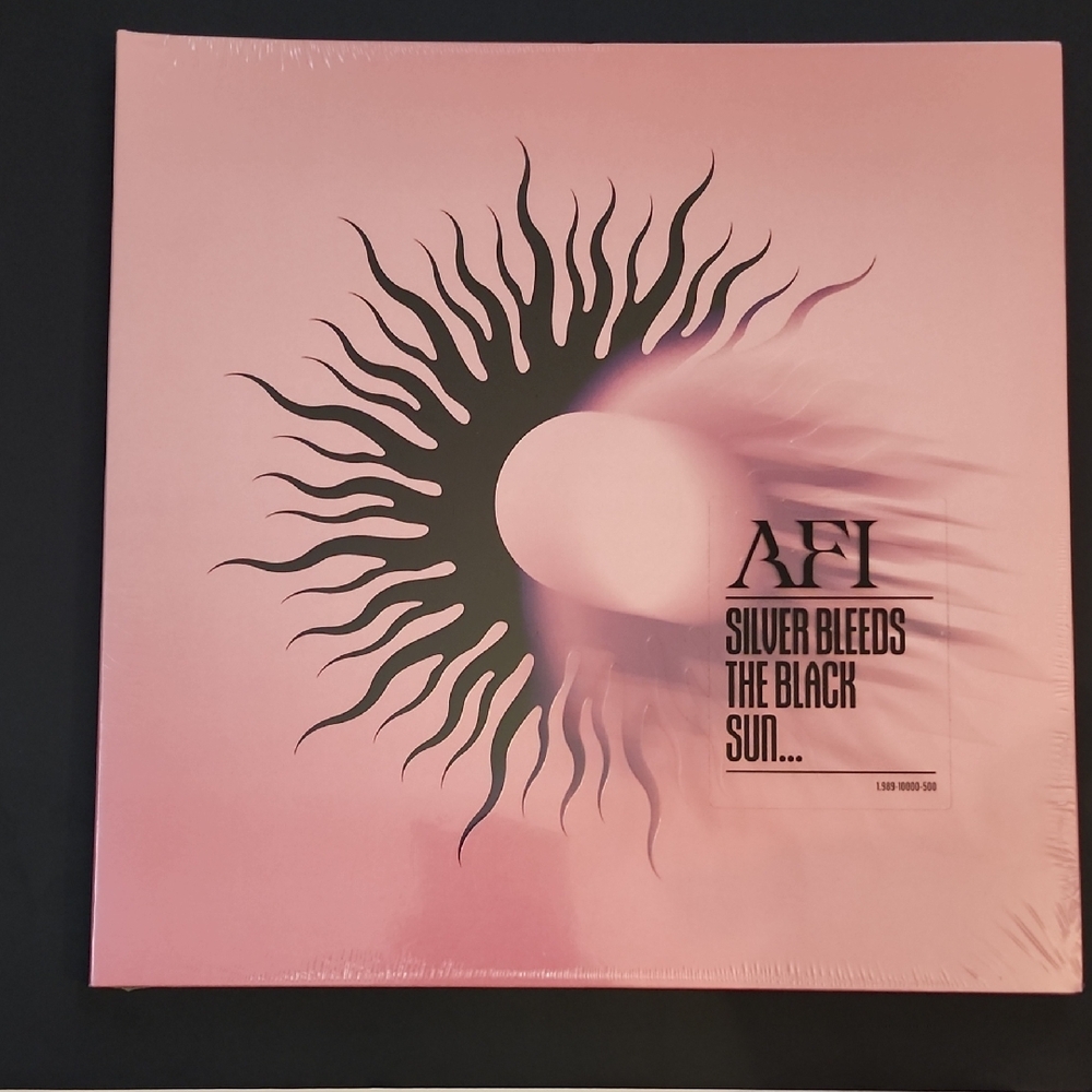 AFI SILVER BLEEDS THE BLACK SUN. Hot Topic Limited Edition. New In Wrapper.